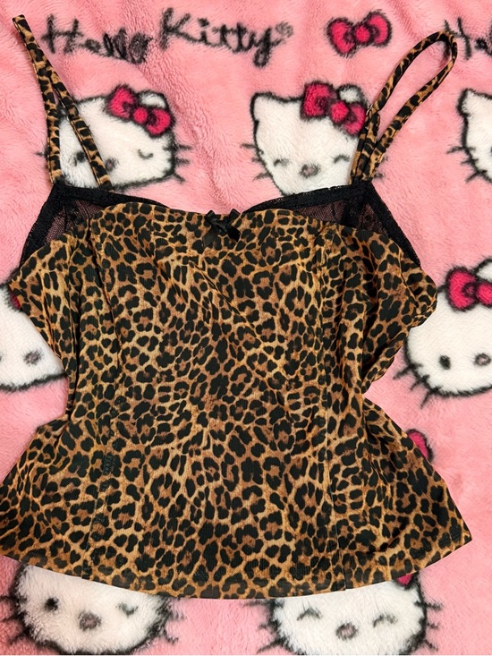 Edikted Tops - Cheetah Print Top